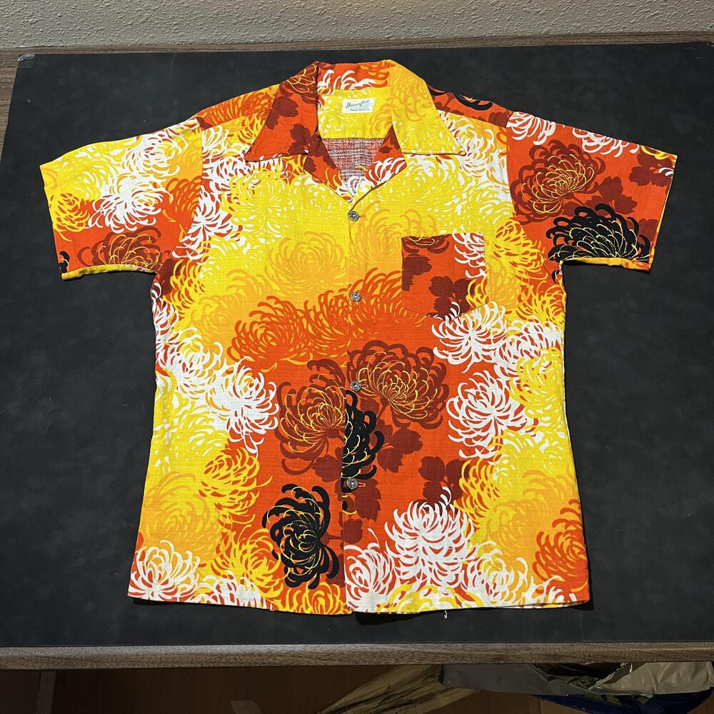 Vintage Hawaiian Shirt Men 1960s Honeymoon Orange Yellow Barkcloth Chrysanthemum